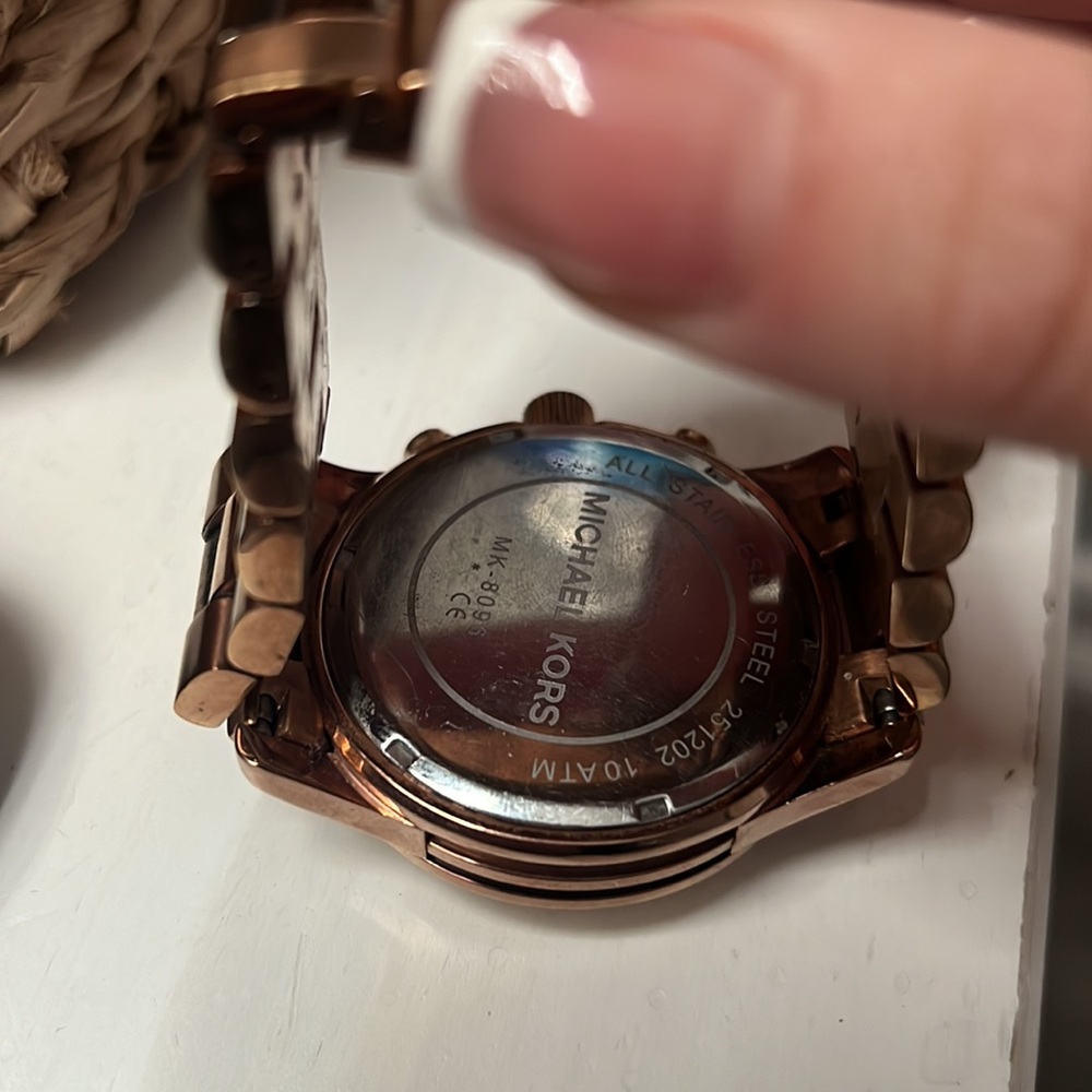 michael kors watch - Picture 4 of 6